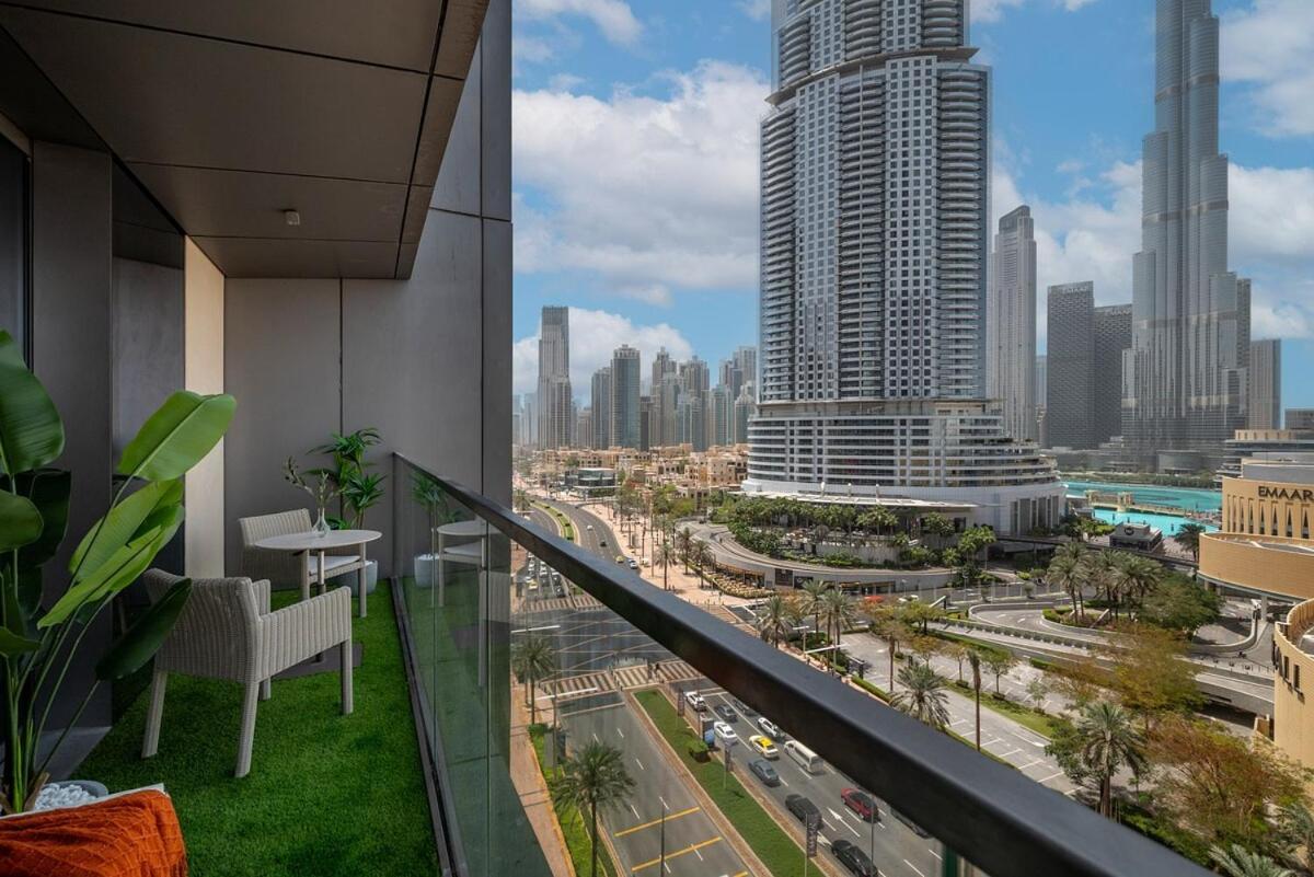 Trendy 1br Dream With Full Burjviews Above Mall Apartment
